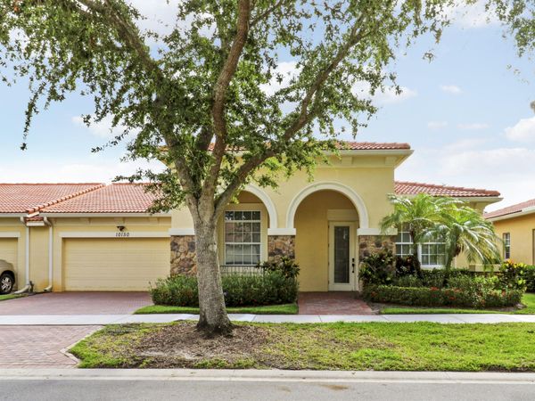 10150 SW Ambrose Way, Port St. Lucie, FL 34986