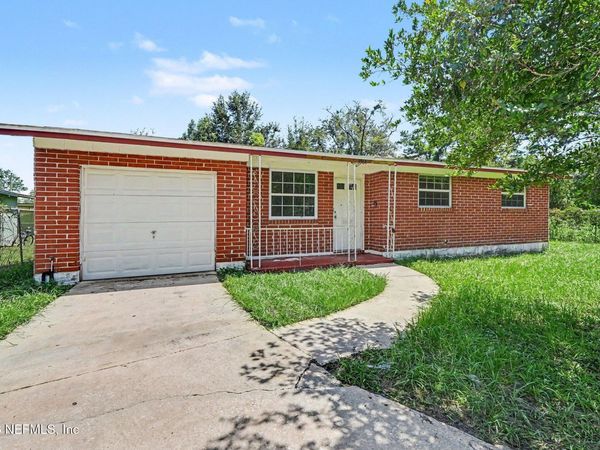5568 GILCHRIST Road, Jacksonville, FL 32219