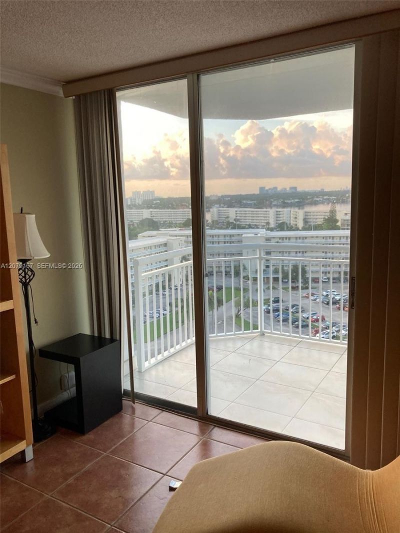 18011 Biscayne Blvd, Unit 1203, Aventura, FL 33160 Photo