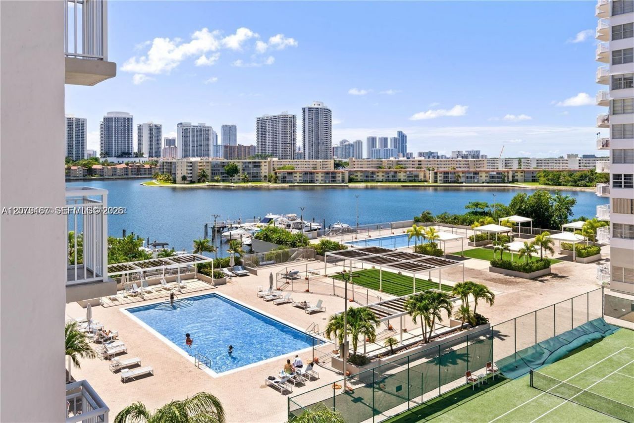 18011 Biscayne Blvd, Unit 1203, Aventura, FL 33160 Photo