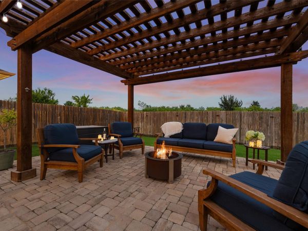 13901 Macquarie DR, Pflugerville, TX 78660
