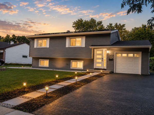 1003 Sheffield Drive , Crystal Lake, IL 60014