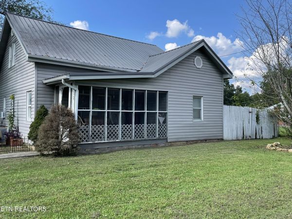 129 E Athens St, Englewood, TN 37329