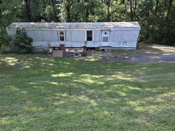 888 Old Elizabethton Highway, Bluff City, TN 37618