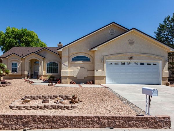 805 Frederico Boulevard , Los Lunas, NM 87031