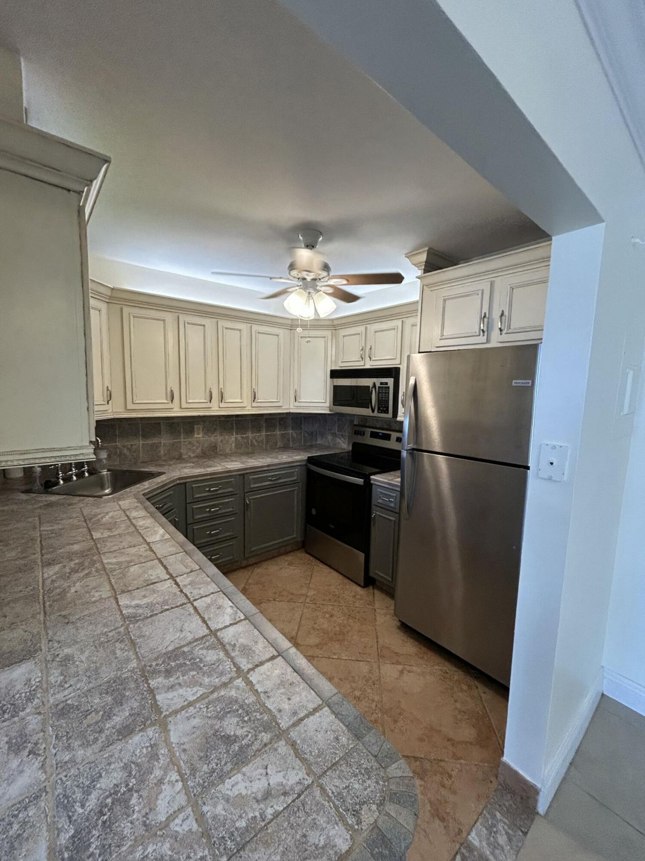 305 N Pompano Beach Boulevard, Unit 205, Pompano Beach, FL 33062 Photo