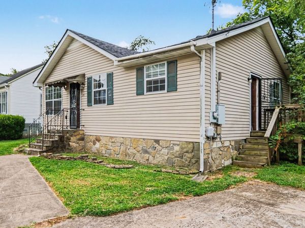 241 E Park Ave , Gallatin, TN 37066