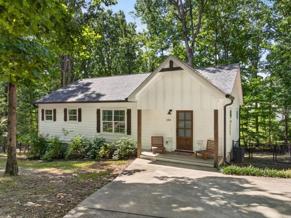 184 Middle Road , Lookout Mountain, GA 30750