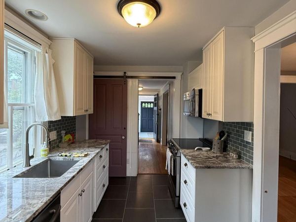 121 Kenwood Avenue, Ann Arbor, MI 48103