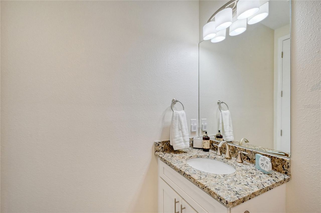 7930 34th Avenue W, Unit 102, Bradenton, FL 34209 Photo