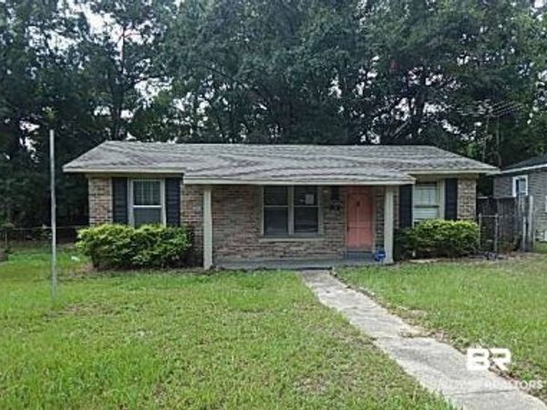 2301 N McVay, Mobile, AL 36605