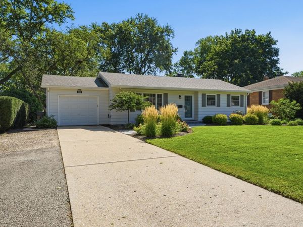 191 Peterson Parkway , Crystal Lake, IL 60014