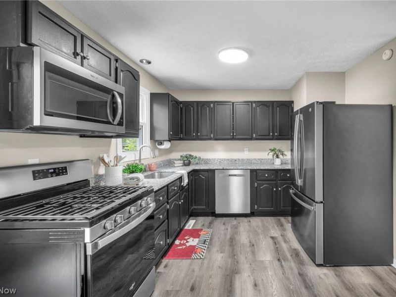 707 Kathron Avenue, Cuyahoga Falls, OH 44221 Photo 18