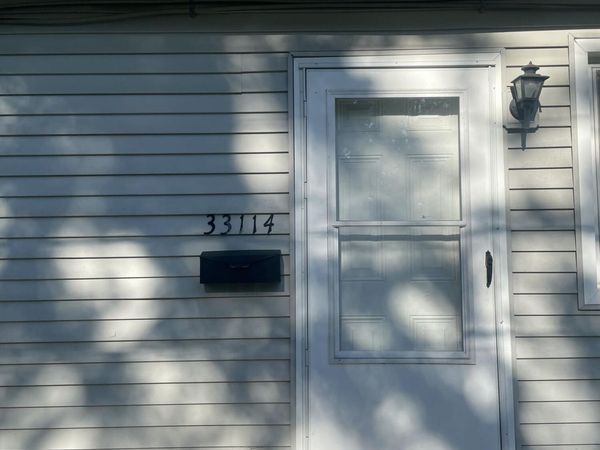 33114 Alaska Court, Westland, MI 48186