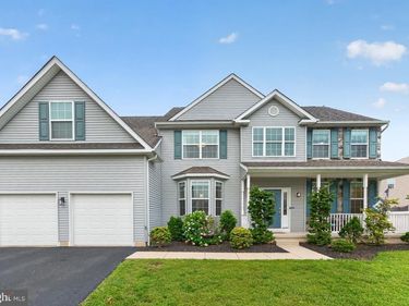 2009 WOODBRIDGE LANE, PENNSBURG, PA 18073
