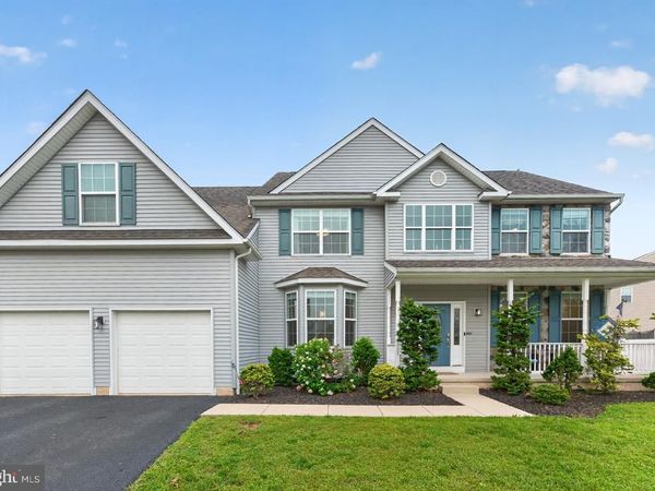 2009 WOODBRIDGE LANE, PENNSBURG, PA 18073