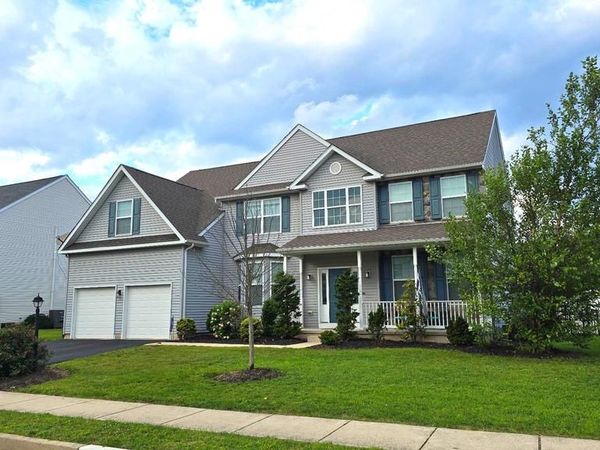 2009 WOODBRIDGE LANE, PENNSBURG, PA 18073