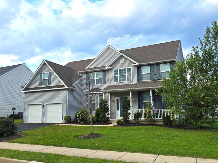 2009 Woodbridge Lane, Pennsburg, PA 18073 Main Photo