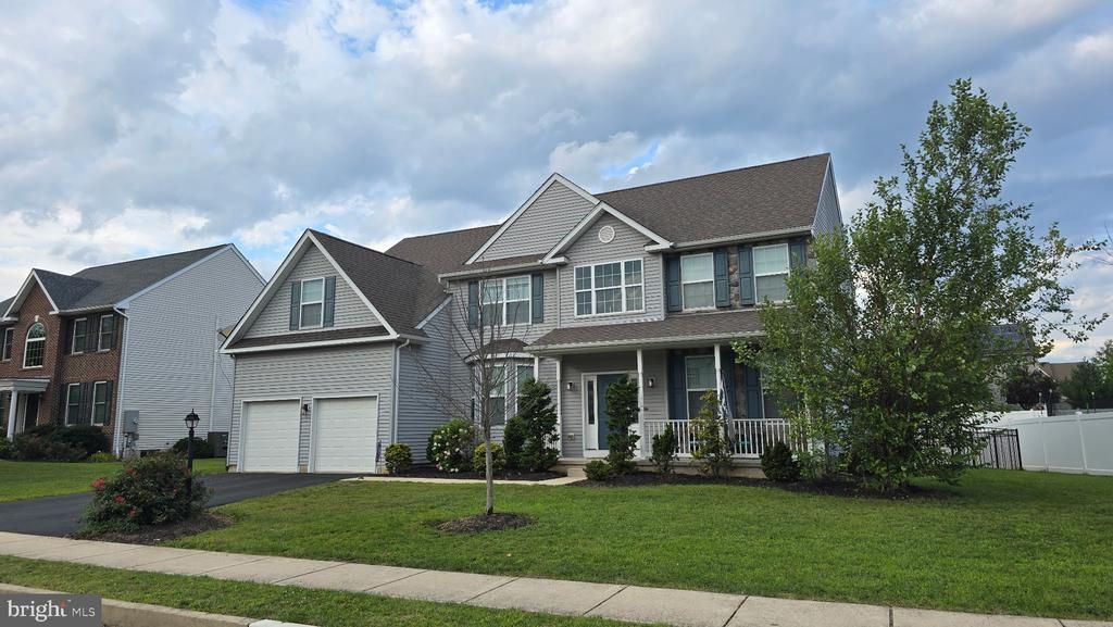 2009 WOODBRIDGE LANE , PENNSBURG, PA 18073