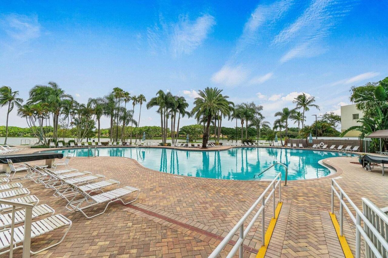 20317 Hacienda Court, Boca Raton, FL 33498 Photo