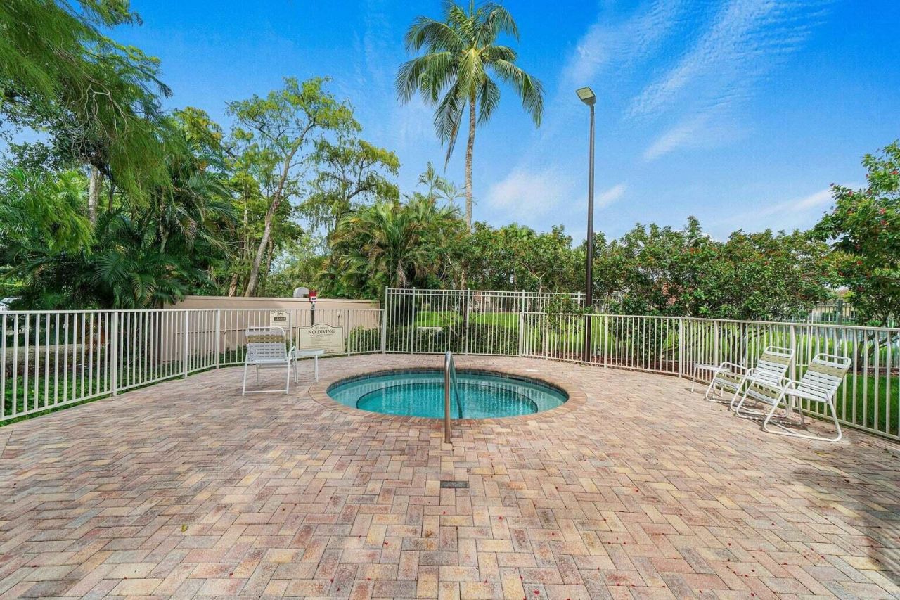 20317 Hacienda Court, Boca Raton, FL 33498 Photo
