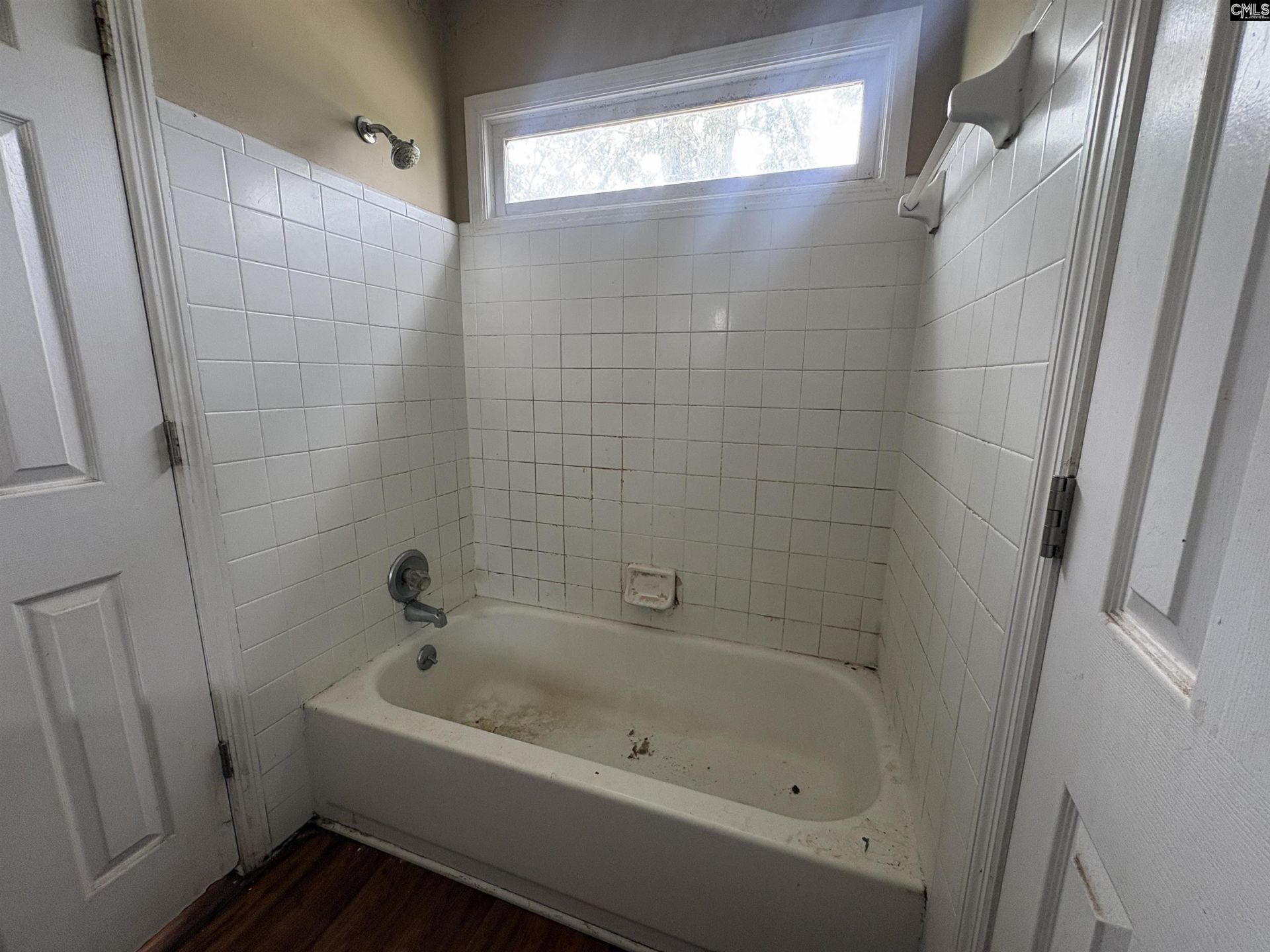 204 Woodchase Lane  Photo 12