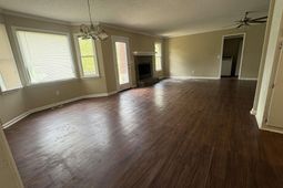 204 Woodchase Lane  photo 4