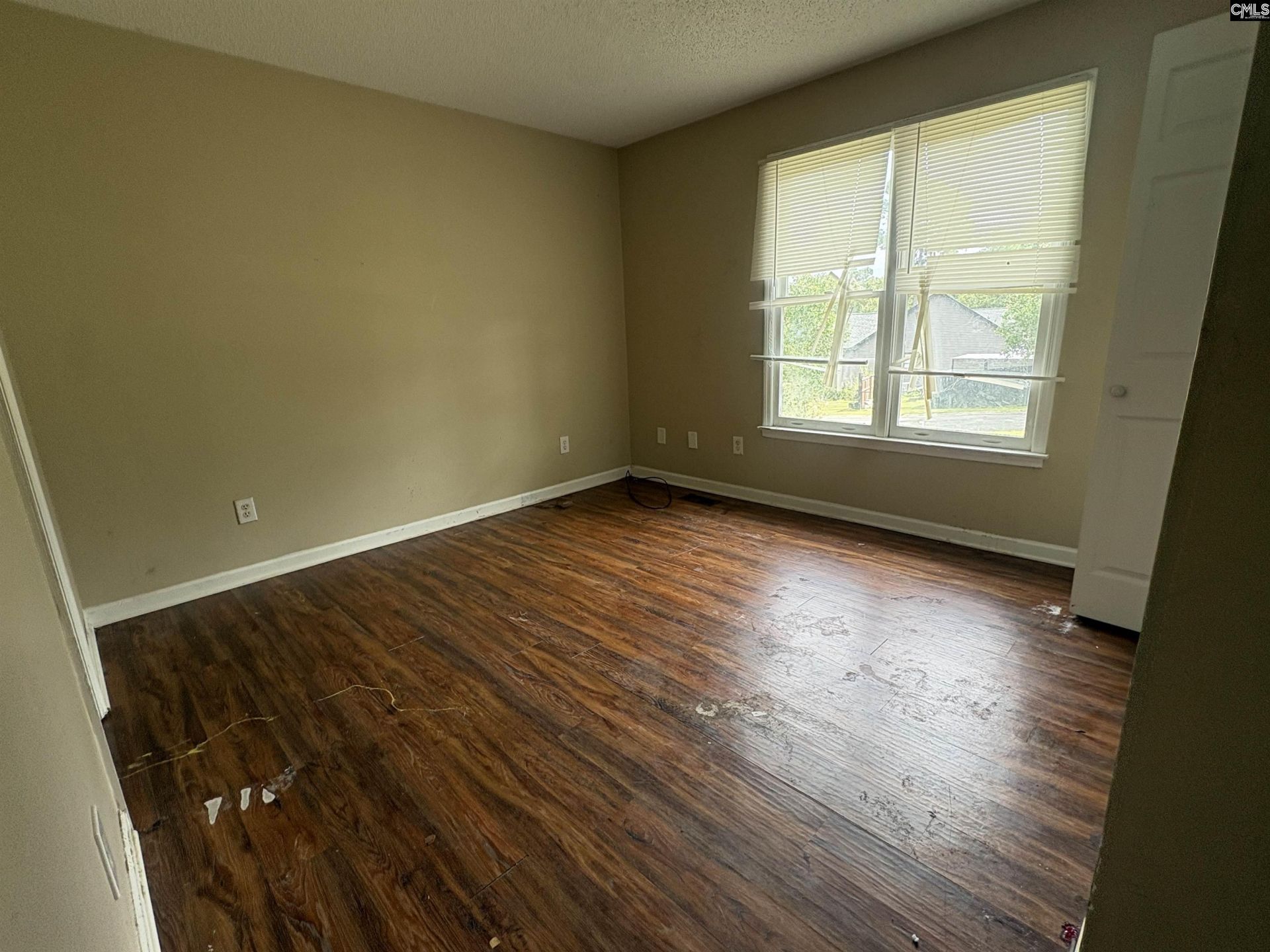 204 Woodchase Lane  Photo 9
