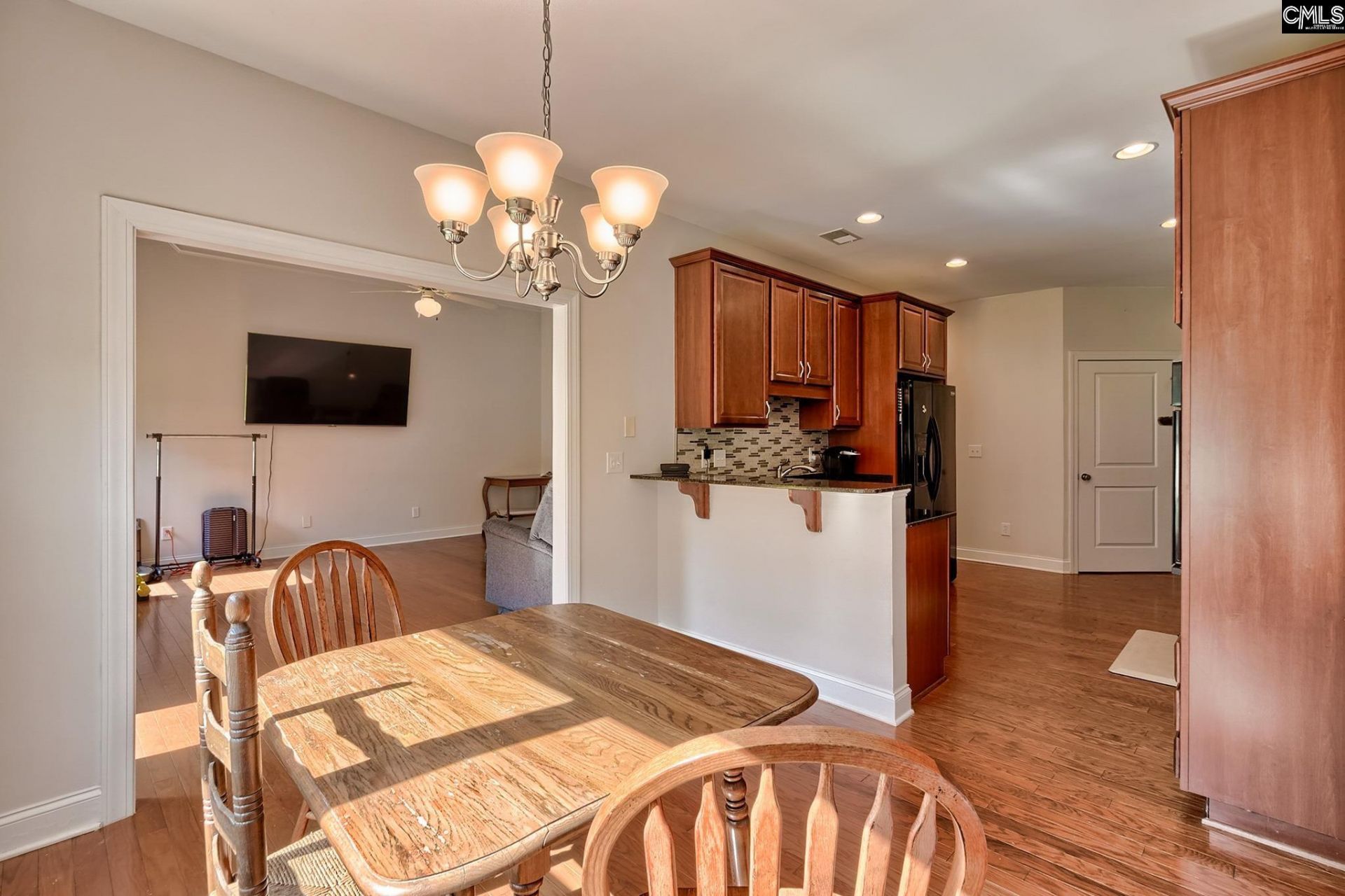 247 Grandflora Lane  Photo 18