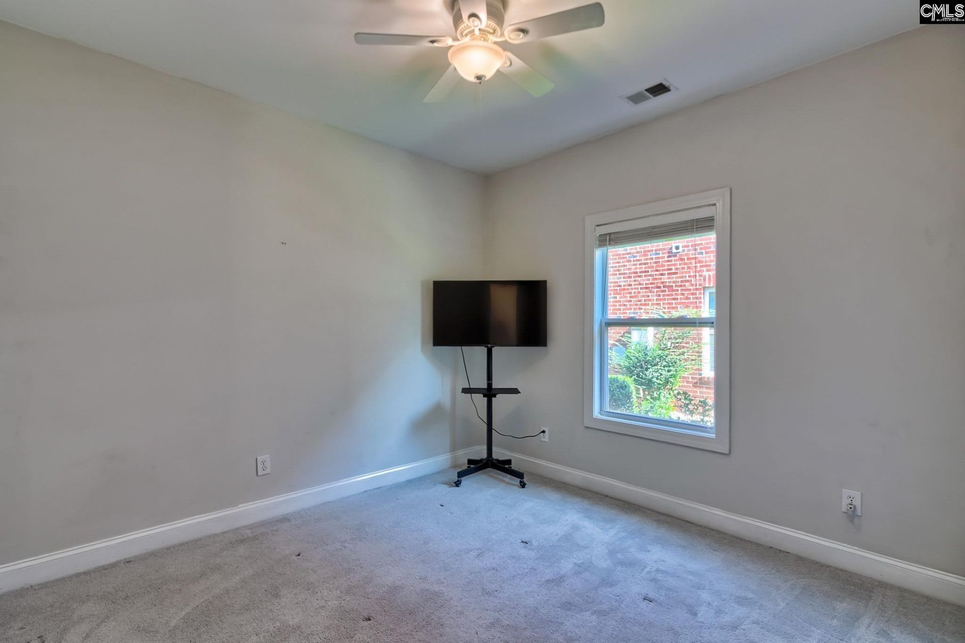 247 Grandflora Lane  Photo 33