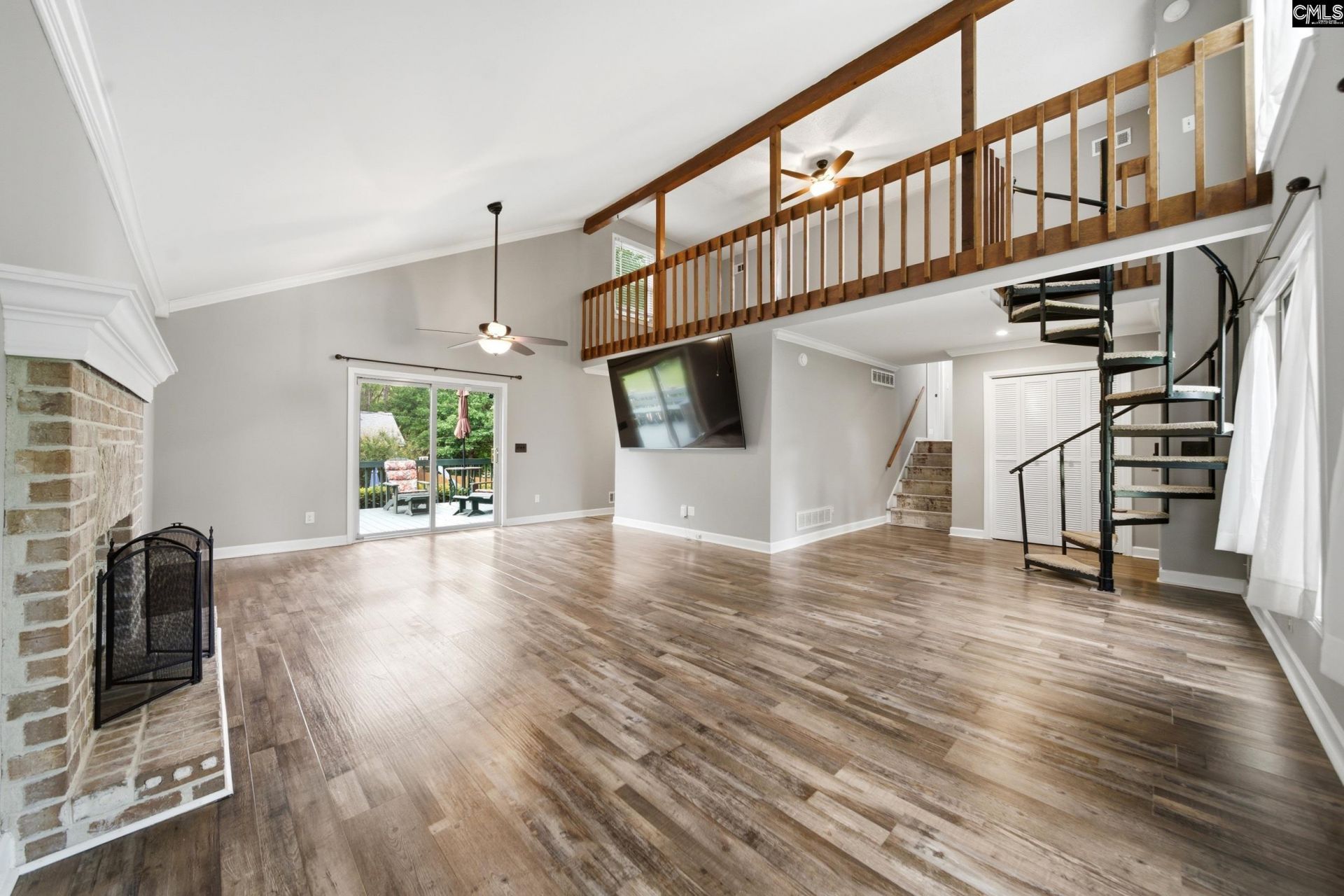 530 Stromsdale Road  Photo 6