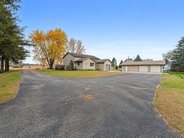 425 W Franklin Street , Morristown, MN 55052