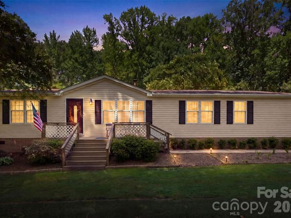 185 Payne Street , Mount Holly, NC 28120