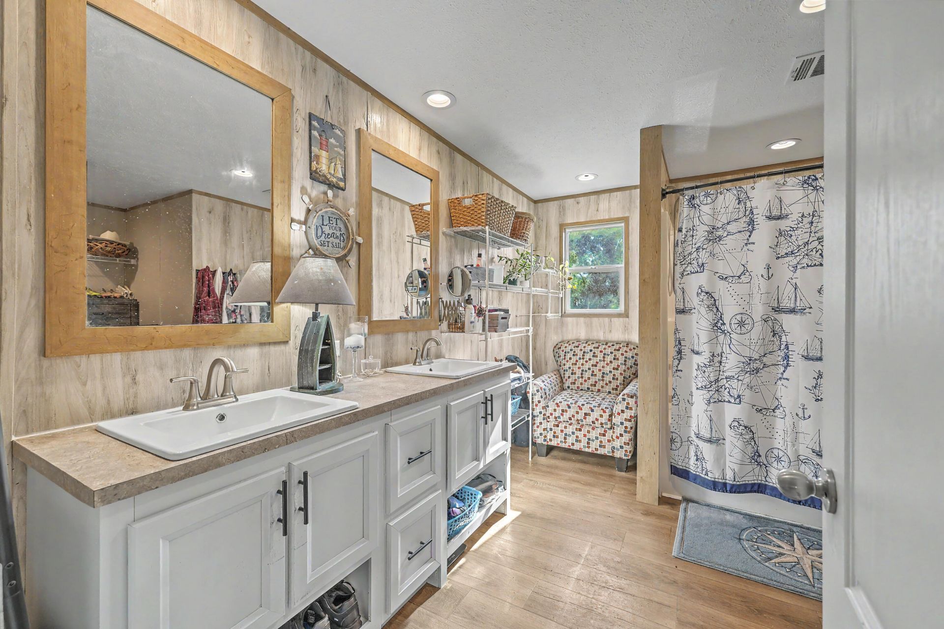 860 Coach Road Photo 14