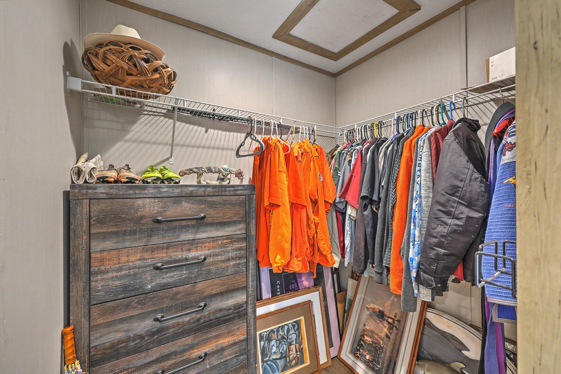 860 Coach Road Photo 15