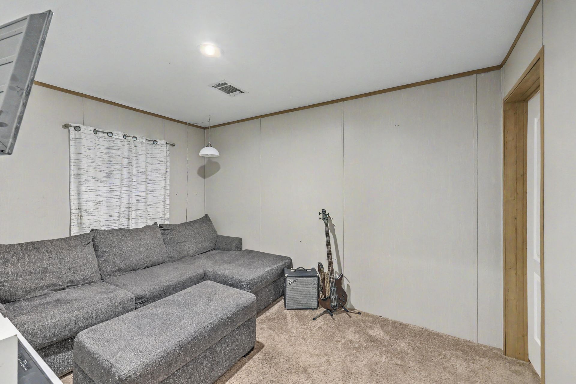 860 Coach Road Photo 18