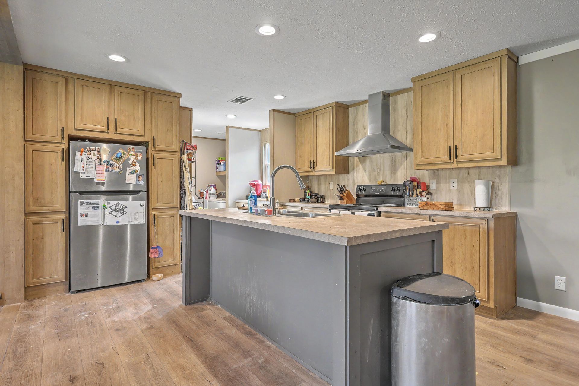 860 Coach Road Photo 7