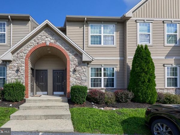 8426 HILTON STREET, HUMMELSTOWN, PA 17036