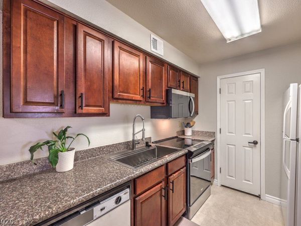 2451 N Rainbow Boulevard, Unit 2007, Las Vegas, NV 89108