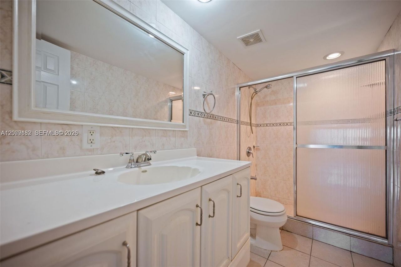 200 178th Dr , Unit 505, Sunny Isles Beach, FL 33160 Photo