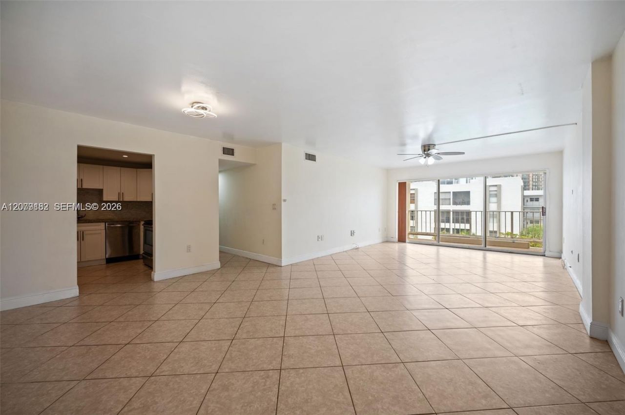 200 178th Dr , Unit 505, Sunny Isles Beach, FL 33160 Photo