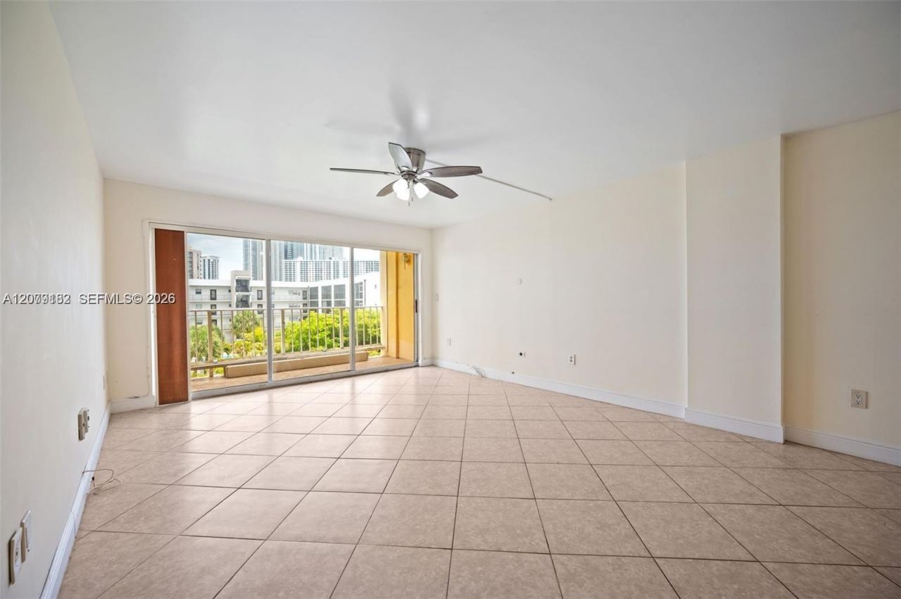 200 178th Dr , Unit 505, Sunny Isles Beach, FL 33160 Photo