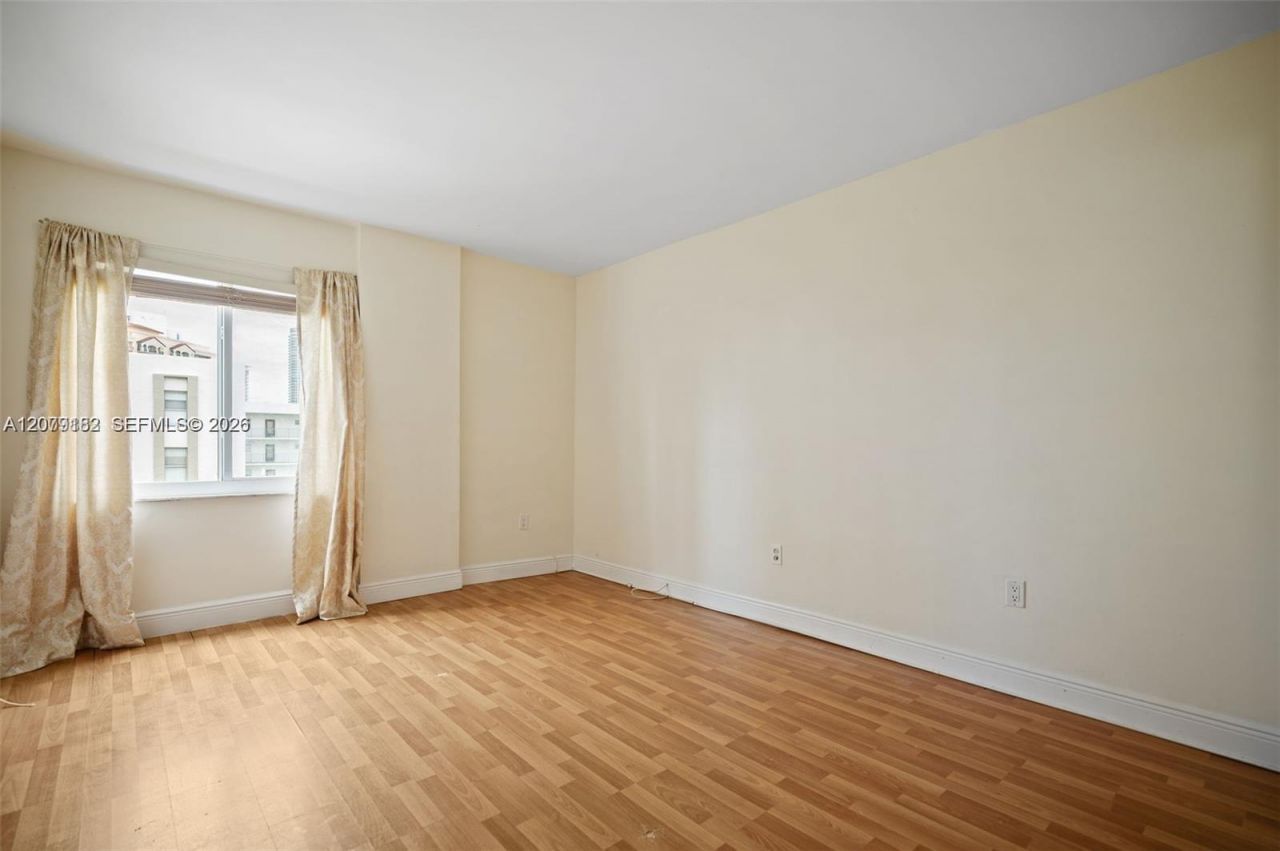 200 178th Dr , Unit 505, Sunny Isles Beach, FL 33160 Photo
