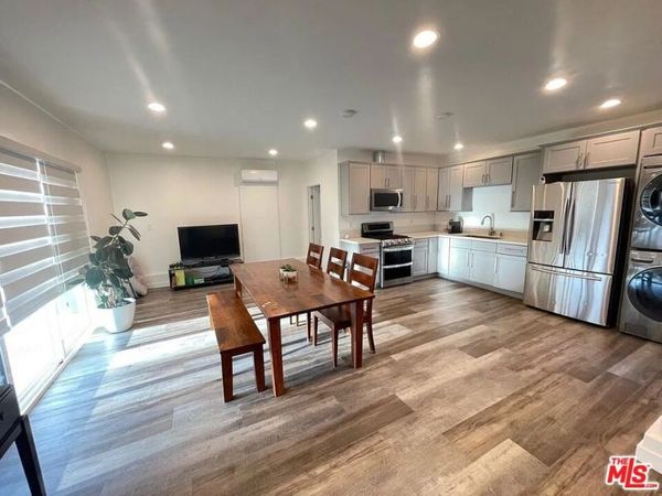 La Crescenta, CA 91214