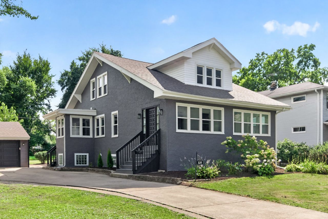 529 E Park Boulevard, Villa Park, IL 60181 Main Photo
