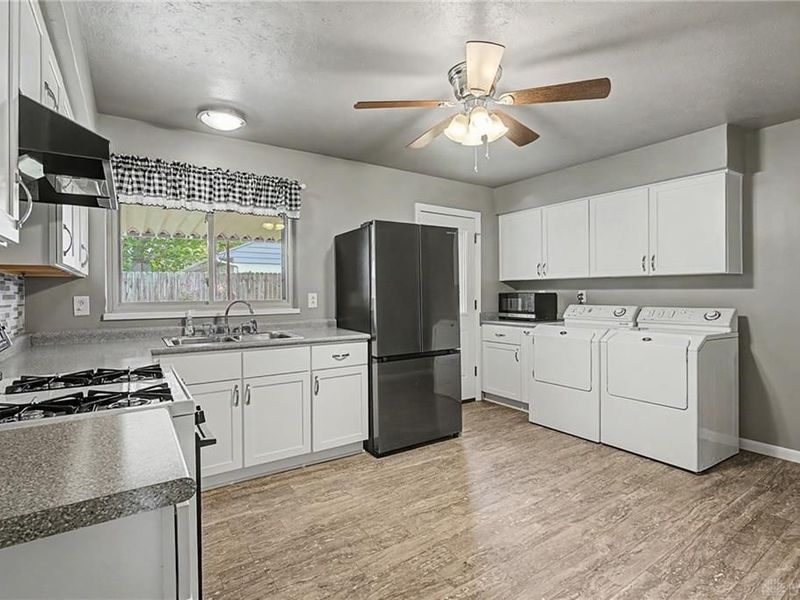 643 Mossoak Drive, Kettering, OH 45429 Photo 18