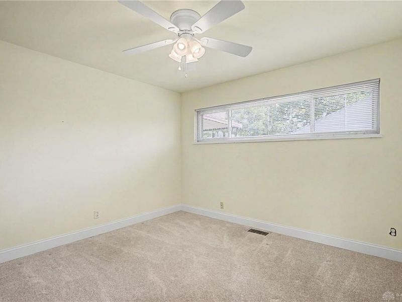 643 Mossoak Drive, Kettering, OH 45429 Photo 26
