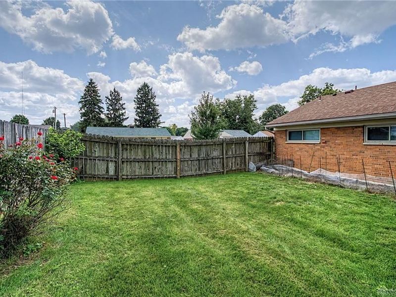 643 Mossoak Drive, Kettering, OH 45429 Photo 42