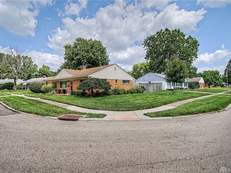 643 Mossoak Drive, Kettering, OH 45429 Photo 9