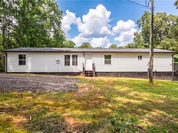 115 Wildwood Trl , Cleveland, GA 30528